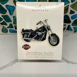 HALLMARK KEEPSAKE 2006 FXDBI DYNA STREET BOB HARLEY-DAVIDSON MOTORCYCLE ORNAMENT